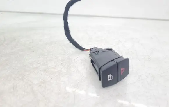 BMW 1 F20 F21 Hazard light switch 61319231786 9231786