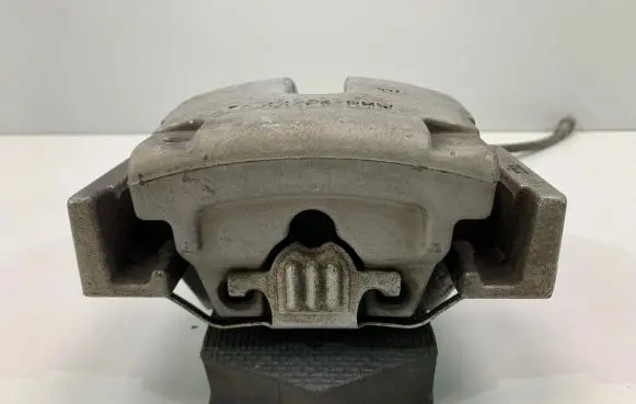 BMW X6 F16 Rear brake caliper 6776789