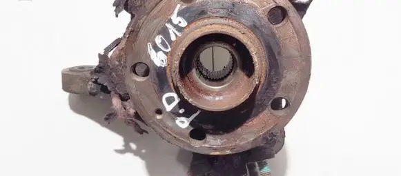 Volkswagen PASSAT B6 Front wheel hub