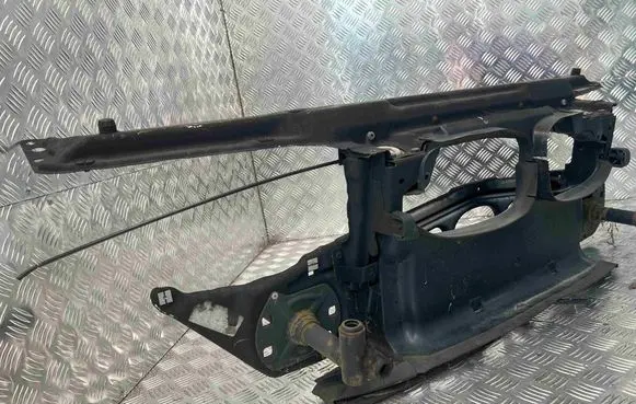 BMW 3 E46 Radiator support slam panel 51717111691