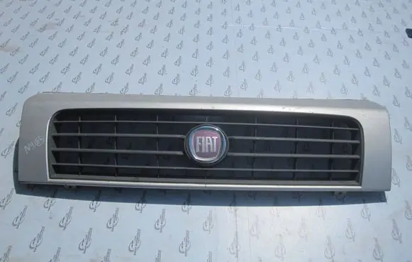 Front bumper upper radiator grill