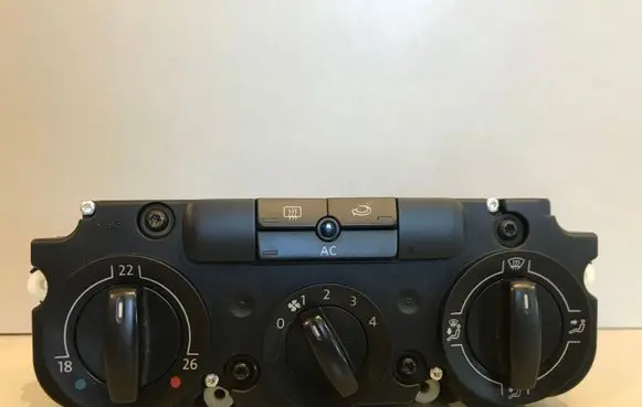 Volkswagen Tiguan Climate control unit 5M2820045A 5HB00932727