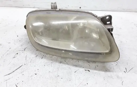 Mazda 323 F Headlight/headlamp