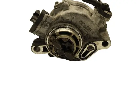 Ford Focus Vacuum pump 9804021880