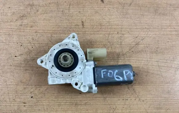 BMW 6 F06 Gran coupe Front door window regulator motor 7304521