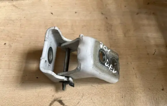 Peugeot 301 Front door upper hinge