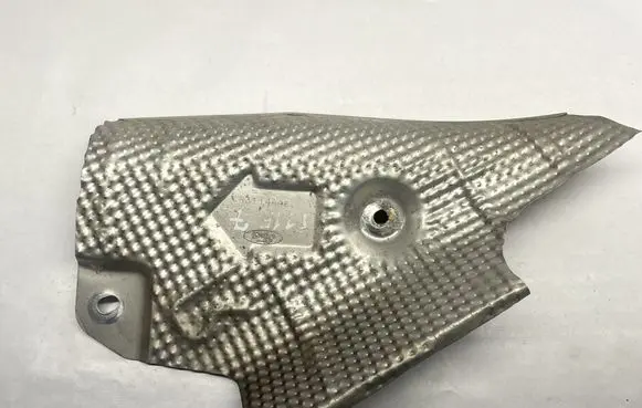 Ford Mustang V Heat shield in engine bay 63114A46