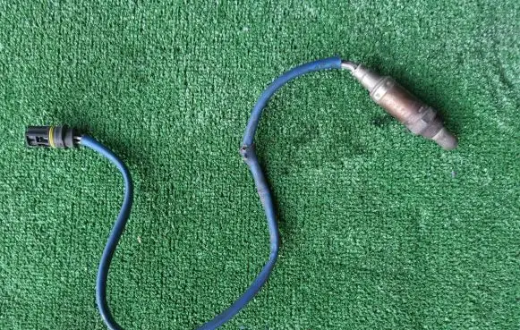 Mercedes-Benz E W210 Lambda probe sensor 0005409017