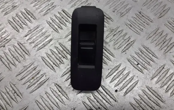 Nissan Primera Quarter vent window switch 80960-BA000