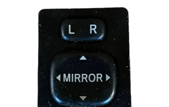 Toyota Corolla Verso E121 Wing mirror switch 769746B 183574