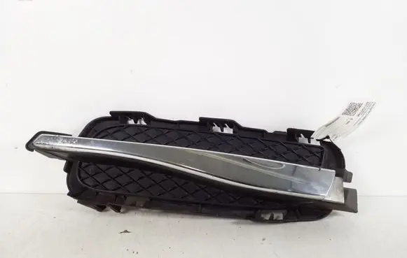 Jaguar XF X250 Front fog light trim/grill 8X2315K233BC