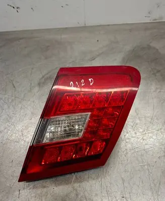 Mercedes-Benz E W212 Tailgate rear/tail lights A2128200864