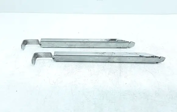 Volvo S40 Headlight/headlamp mounting bracket 