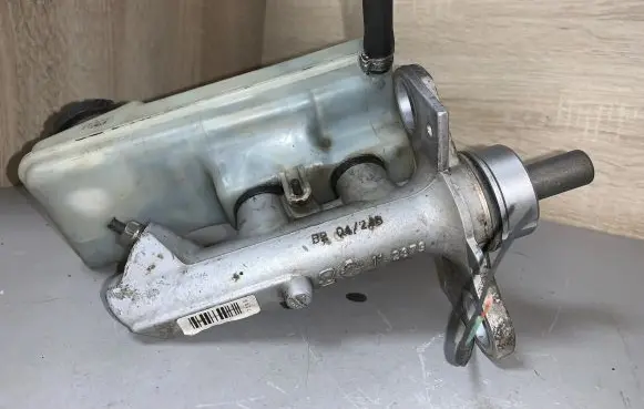 Renault Megane II Master brake cylinder 32067111C