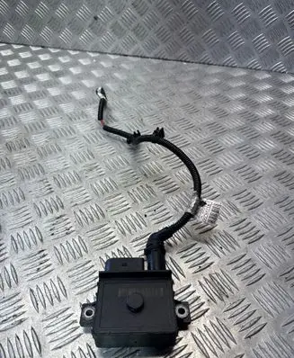 BMW 5 F10 F11 Glow plug pre-heat relay 780015605