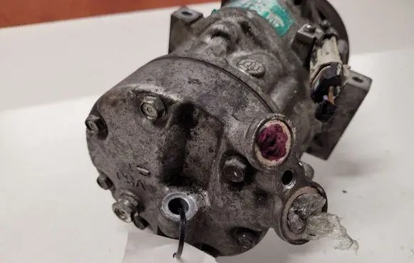 Opel Vectra C Air conditioning (A/C) compressor (pump) 13171593 0017201445 1258
