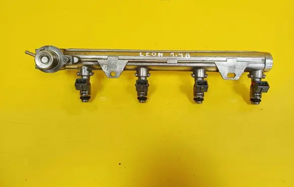 Seat Leon (1M) Fuel main line pipe 036133319 IWP058