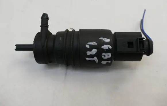 Audi A4 S4 B6 8E 8H Windscreen/windshield washer pump 171955651