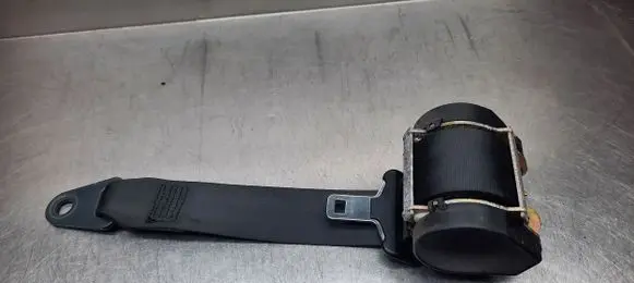 Peugeot 206 CC Rear seatbelt