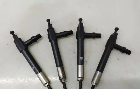 Mazda Premacy Fuel injectors set 7390