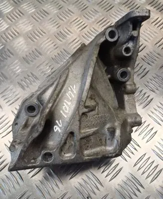 Volkswagen Polo V 6R Engine mounting bracket 04B199207