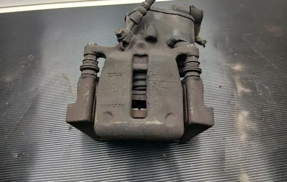 Rear brake caliper