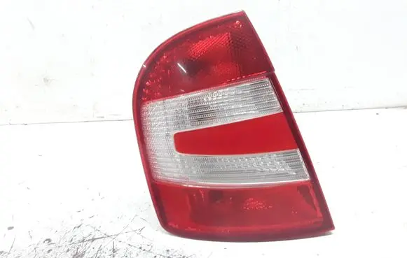Skoda Fabia Mk1 (6Y) Rear/tail lights 6Y6945111B
