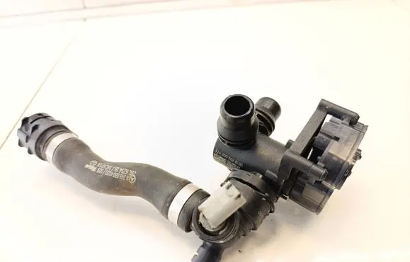 Mercedes-Benz EQB Other engine bay part A0005061500 A2438304100