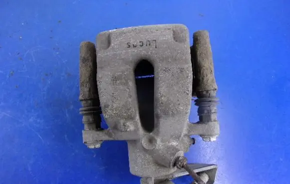 Renault Megane II Rear brake caliper