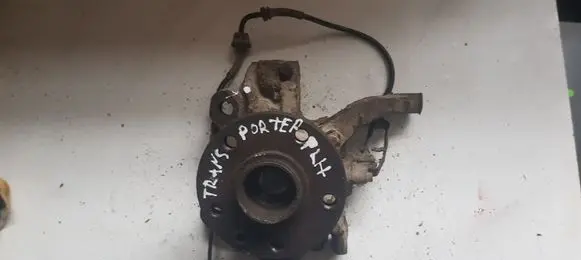 Volkswagen Transporter - Caravelle T4 Front wheel hub