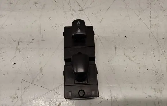 Nissan Juke I F15 Central locking switch button 254111KA5A