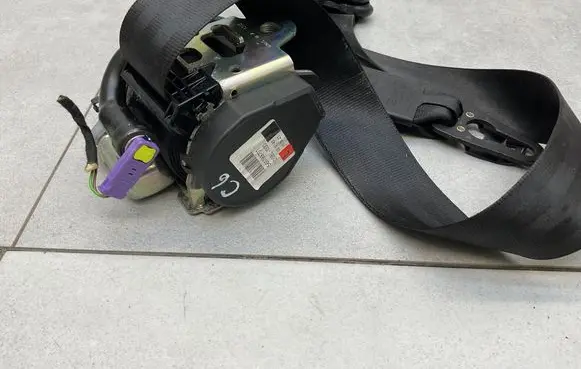 Audi A6 S6 C6 4F Front seatbelt 560788701