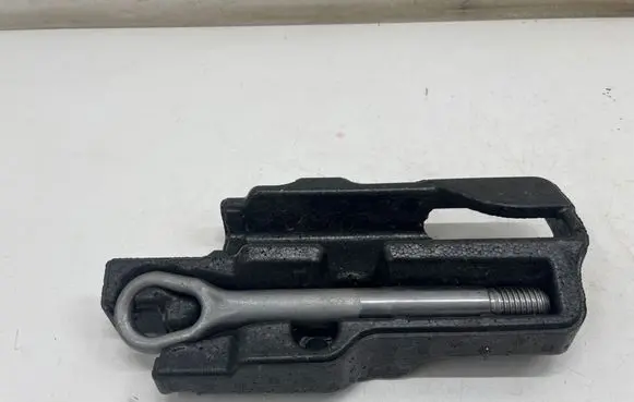 Mercedes-Benz GLE W167 Towing hook eye A1678991700