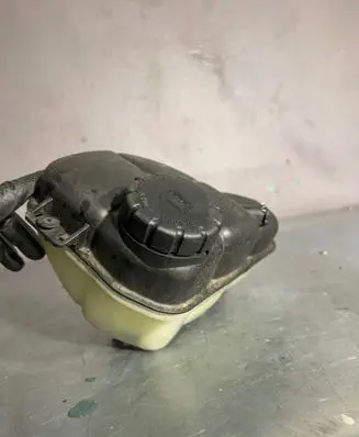 Mercedes-Benz E W211 Coolant expansion tank/reservoir 2115000049
