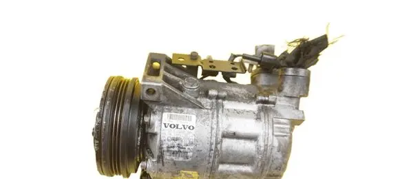 Volvo V70 Air conditioning (A/C) compressor (pump) D5204T2
