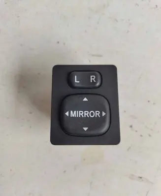 Toyota Corolla Verso AR10 Wing mirror switch 183574