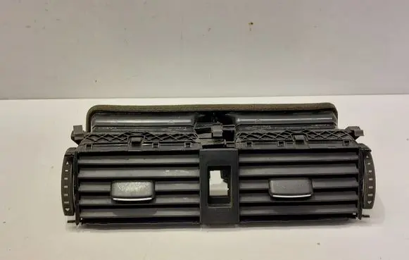 Volkswagen Jetta VI Dash center air vent grill 5C6819728