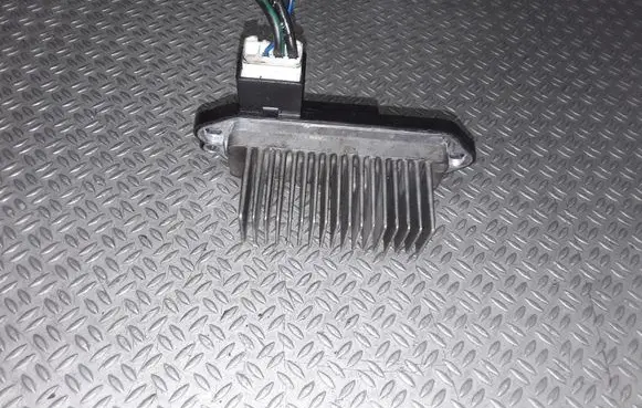 Mazda 3 I Heater blower motor/fan resistor HB180BP4M PM010020B