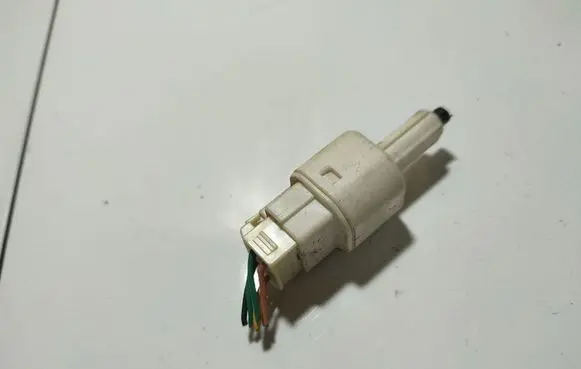 Toyota Yaris Brake pedal sensor switch
