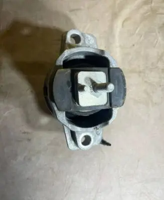 Land Rover Range Rover Velar Engine mount bracket M8A26A002CB