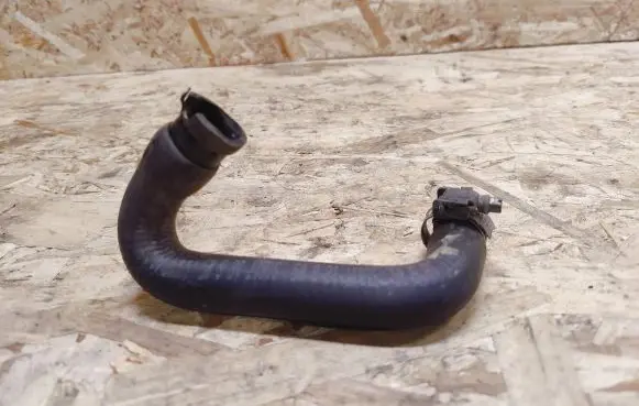 Maserati Quattroporte Engine coolant pipe/hose