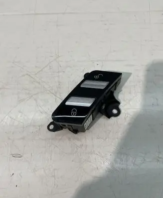 Mercedes-Benz S W221 Central locking switch button A2218213151