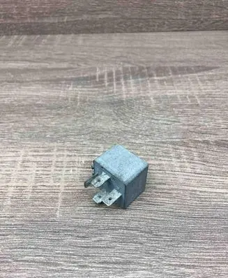 Chrysler Voyager Other relay 20200100