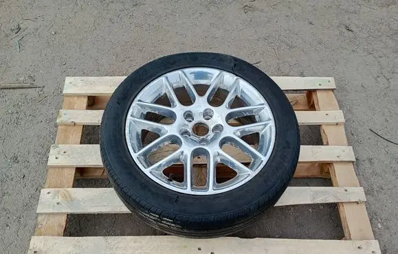 Ford Mustang V R18 alloy rim CR3J1007CA