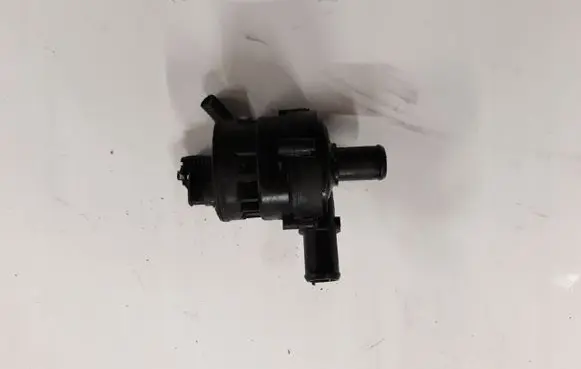 Nissan Qashqai Electric auxiliary coolant/water pump