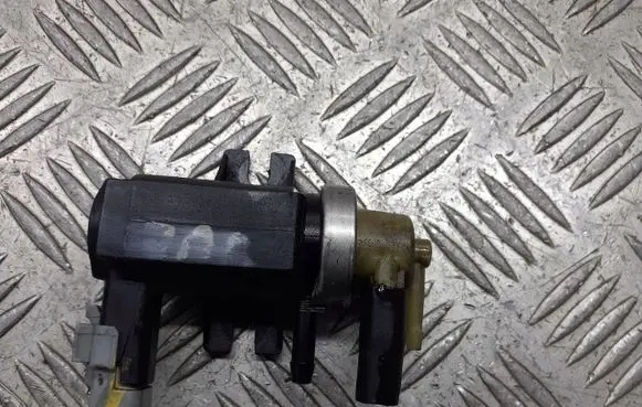 Citroen C5 Valve vacuum 9661960380