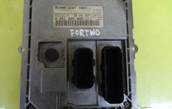 Smart ForTwo I Engine control unit/module 0261205005