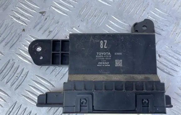 Toyota Prius (XW50) Air conditioner control unit module 88650-47530