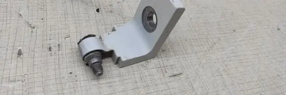 BMW X5 F15 Front door lower hinge 7325055 A046574
