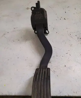 Citroen C4 I Picasso Accelerator throttle pedal 9680565880